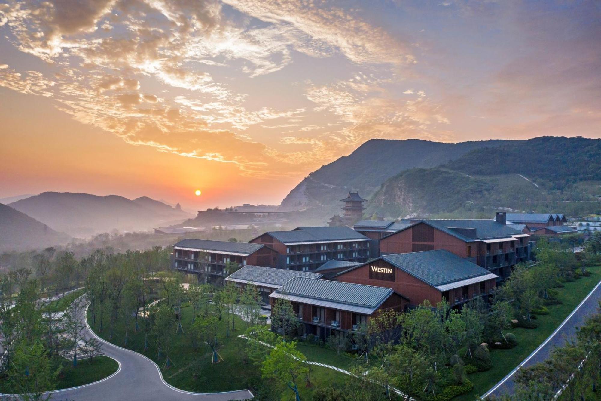 The Westin Nanjing Resort & Spa Bagian luar foto